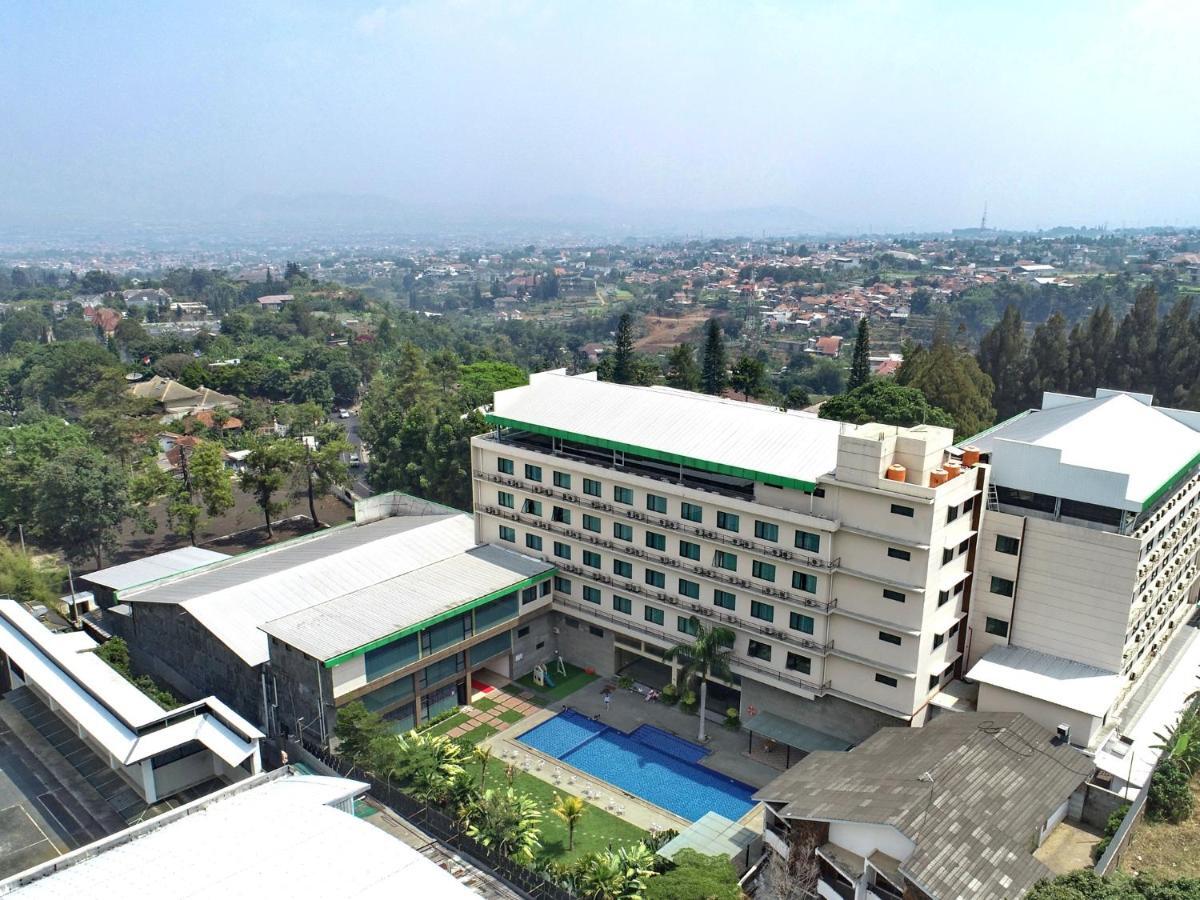 Novena Hotel Bandung Lembang Exterior photo